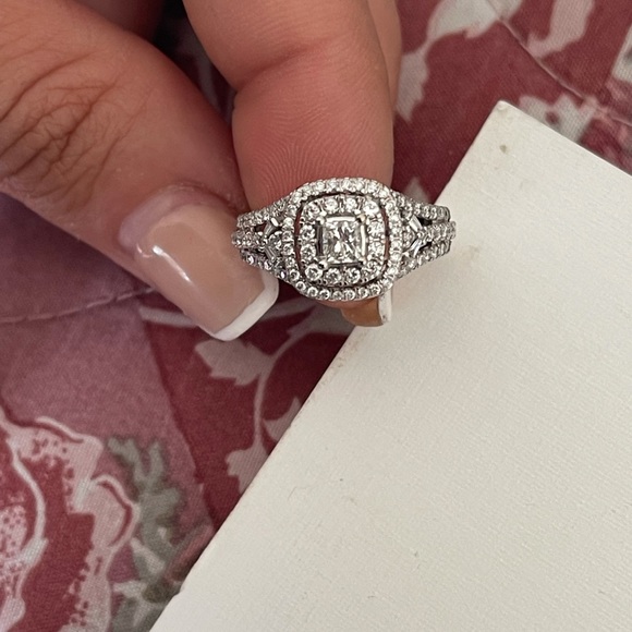 WEDDING RING SET - Picture 3 of 16